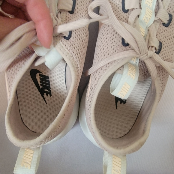 Nike Blush Pink Sneakers - Picture 8 of 9